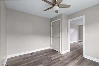 3450 Elk Avenue, Shadyside, OH 43947 - Photo 19