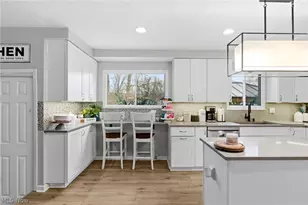 27974 Sanders Ln, North Olmsted, OH 44070 - Photo 17