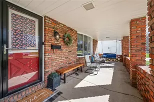 27974 Sanders Ln, North Olmsted, OH 44070 - Photo 3