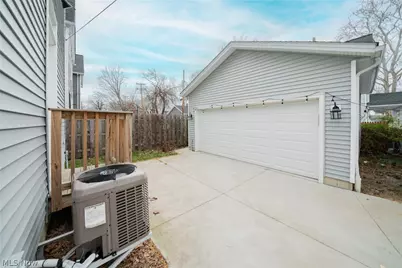 12027 Wade Park Avenue, Loveland, OH 44106 - Photo 29