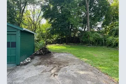 230 Helen Avenue, Akron, OH 44310 - Photo 3