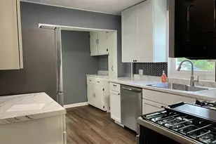 230 Helen Ave, Akron, OH 44310 - Photo 7