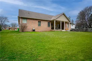 407 31st St SW, Barberton, OH 44203 - Photo 27