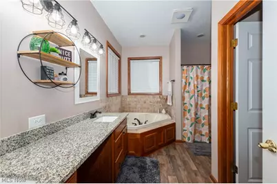407 31st Street SW, Barberton, OH 44203 - Photo 13