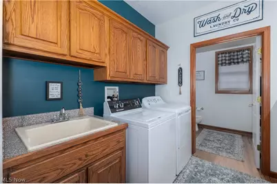 407 31st Street SW, Barberton, OH 44203 - Photo 17