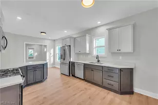 1330 W 67th St, Loveland, OH 44102 - Photo 7