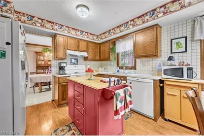 15888 Inglewood Drive, Strongsville, OH 44136 - Photo 11