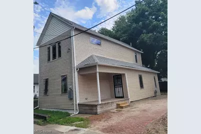 2663 W 28th Place, Loveland, OH 44113 - Photo 1