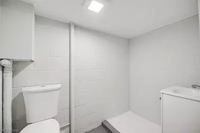 312 Montrose Avenue NW, Canton, OH 44708 - Photo 15