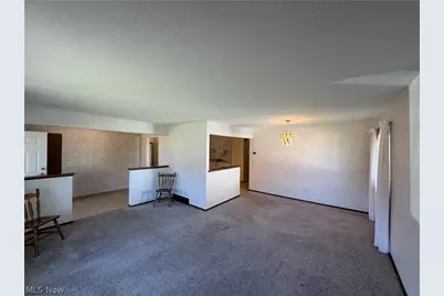 5860 N Crossview Road, Green Hills, OH 44131 - Photo 9