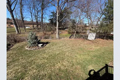 5860 N Crossview Road, Green Hills, OH 44131 - Photo 3