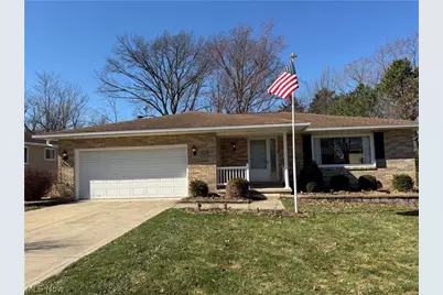 5860 N Crossview Road, Green Hills, OH 44131 - Photo 1