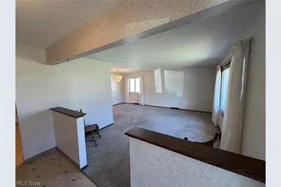 5860 N Crossview Road, Green Hills, OH 44131 - Photo 11