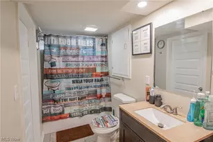 1121 Woodward Ave, Akron, OH 44310 - Photo 25