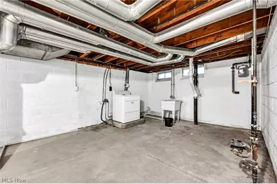 20801 Morris Avenue, Euclid, OH 44123 - Photo 35