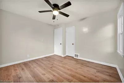 20801 Morris Avenue, Euclid, OH 44123 - Photo 15