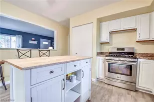 9925 Aldridge Dr, Columbia Station, OH 44028 - Photo 5