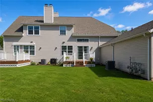 7567 Monterey Bay Dr, Mentor on the Lake, OH 44060 - Photo 13