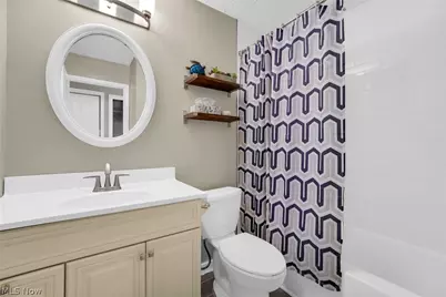 11586 Pleasant Ridge Place, Strongsville, OH 44136 - Photo 33