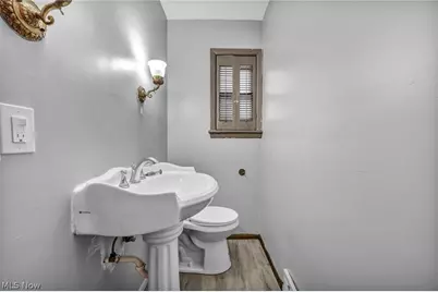 2463 Derbyshire Road, Cleveland Heights, OH 44106 - Photo 37