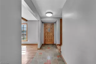 2463 Derbyshire Rd, Cleveland Heights, OH 44106 - Photo 3