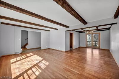 2463 Derbyshire Road, Cleveland Heights, OH 44106 - Photo 9