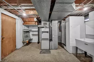 2463 Derbyshire Rd, Cleveland Heights, OH 44106 - Photo 43