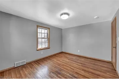 2463 Derbyshire Road, Cleveland Heights, OH 44106 - Photo 25