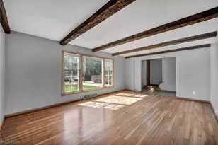 2463 Derbyshire Rd, Cleveland Heights, OH 44106 - Photo 5