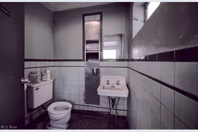 1555 Brown Street, Akron, OH 44301 - Photo 11