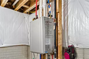 218 Leather Leaf Dr, Elyria, OH 44035 - Photo 41