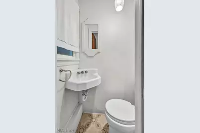 1931 Byrd Avenue, Cuyahoga Falls, OH 44223 - Photo 25