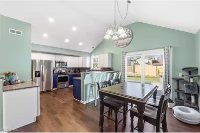 110 Wilshire Court, Elyria, OH 44035 - Photo 11