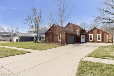 110 Wilshire Court, Elyria, OH 44035 - Photo 5