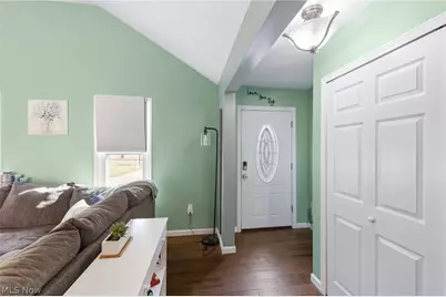 110 Wilshire Court, Elyria, OH 44035 - Photo 7