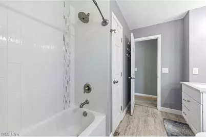 110 Wilshire Court, Elyria, OH 44035 - Photo 23