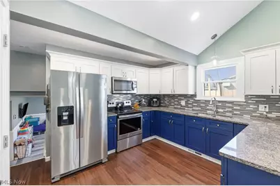 110 Wilshire Court, Elyria, OH 44035 - Photo 13