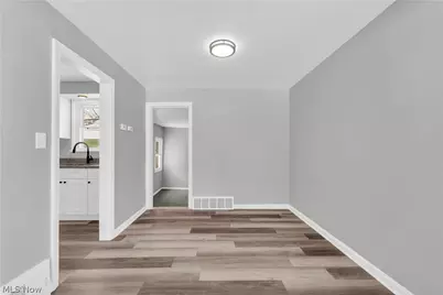 16210 Judson Drive, Loveland, OH 44128 - Photo 5