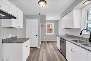 16210 Judson Dr, Loveland, OH 44128 - Photo 11