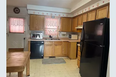 5450 Erie Avenue NW, Canal Fulton, OH 44614 - Photo 5