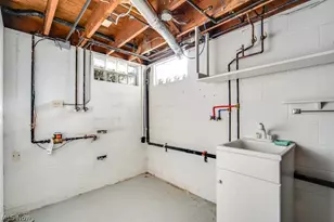 3917 Crestwood St NW, Canton, OH 44708 - Photo 39