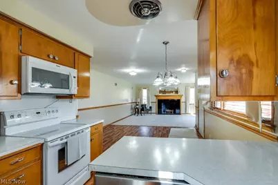 3917 Crestwood Street NW, Canton, OH 44708 - Photo 13