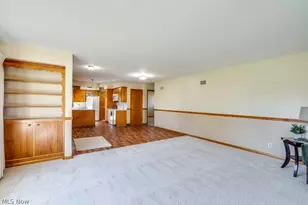 3917 Crestwood St NW, Canton, OH 44708 - Photo 7