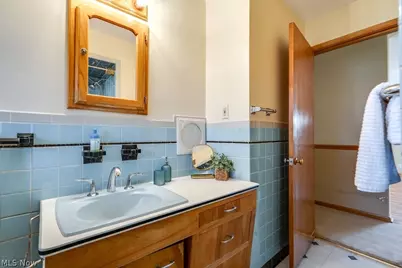 3917 Crestwood Street NW, Canton, OH 44708 - Photo 17