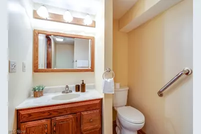 3917 Crestwood Street NW, Canton, OH 44708 - Photo 31