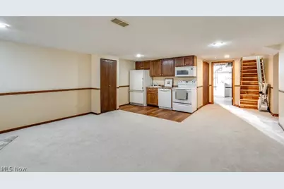 3917 Crestwood Street NW, Canton, OH 44708 - Photo 27