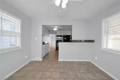 434 Acacia Drive, Willowick, OH 44095 - Photo 9