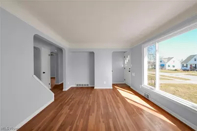 434 Acacia Drive, Willowick, OH 44095 - Photo 7