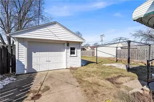 434 Acacia Dr, Willowick, OH 44095 - Photo 31