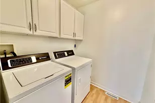 8524 Manchester Ave NW, Canal Fulton, OH 44614 - Photo 17